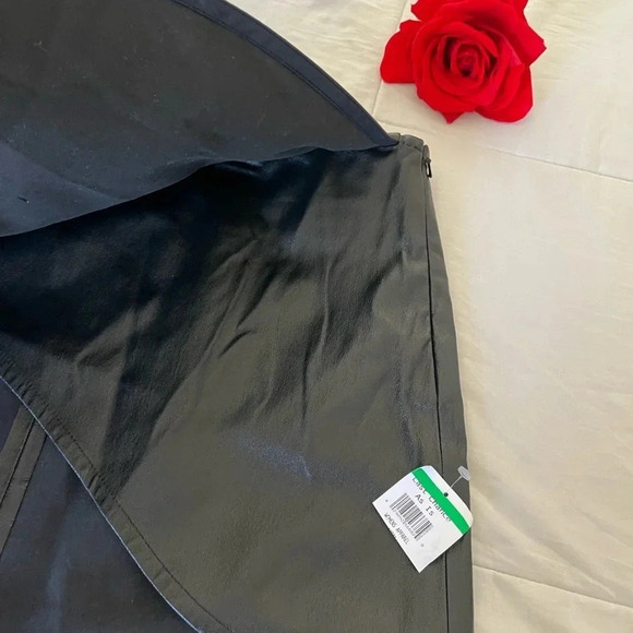 Helmut Lang overlap mini leather skirt - Picture 3 of 9